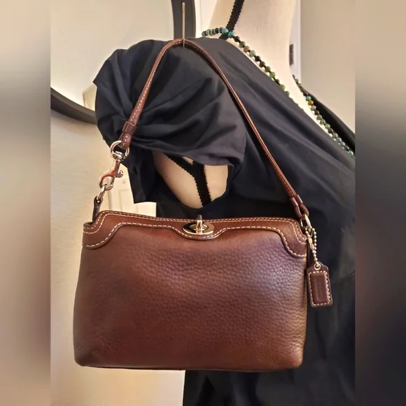 COACH TURN LOCK MINI BAG IN BROWN LEATHER IN GREAT CONDITION! - Picture 1 of 7